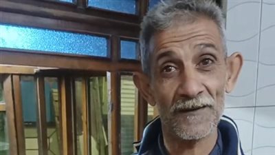 عم رضا أشهر بائع كسكسي بالمنيا: شغال من 60 سنة.. والزباين بتجيلي من دول الخليج | بث مباشر 