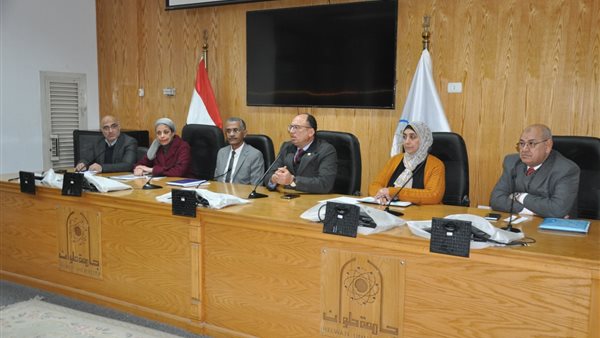 اجتماع رئيس جامعة