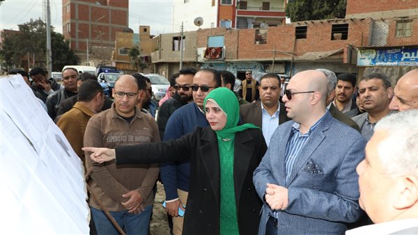 جانب من زيارة المحافظ