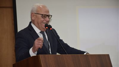 خدوا المتر بجنيه.. محافظ بورسعيد يكشف أسباب إزالة منطقة الجميل ومصير السكان