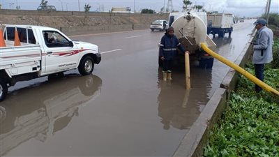 محافظ الإسكندرية يوجه باستمرار رفع حالة الطوارئ لمواجهة الأمطار 