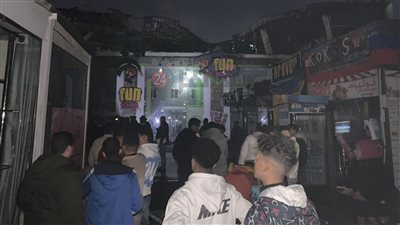 بينهم 3 من الدفاع المدني.. 20 مصابا في حريق مول هوليود ببورسعيد| أسماء