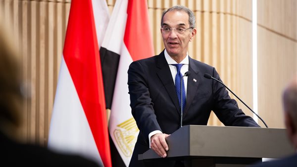 وزير الاتصالات 