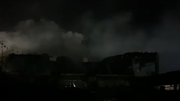 حريق يلتهم مول هوليود