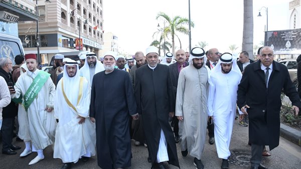 مسيرة للمشاركين بمسابقة