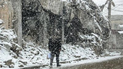 ثلوج وأمطار.. الأرصاد تحذر من طقس الساعات المقبلة: درجات الحرارة تصل لـ تحت الصفر | بث مباشر