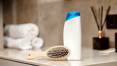 بعد شعبيته في عالم التجميل.. ما فوائد الشامبو الخالي من الكبريتات؟