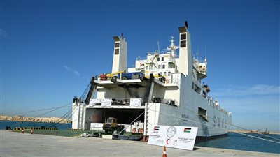 متجهة لـ العريش.. انطلاق سفينة المساعدات الإماراتية الثانية وعلى متنها 4544 طنا