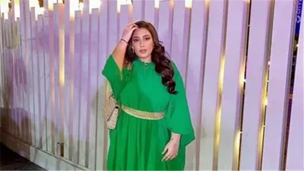 البلوجر ميرنا عوني-