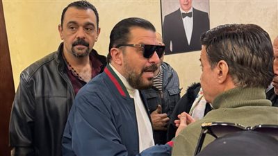 بعد تلويحه بالاستقالة.. أول ظهور لـ مصطفى كامل داخل نقابة الموسيقيين لممارسة عمله 