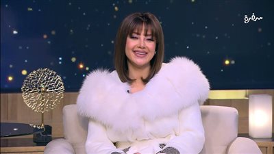 التغيير حلو.. نيو لوك لـ رضوى الشربيني والجمهور يتساءل: شعرها ولا باروكة؟