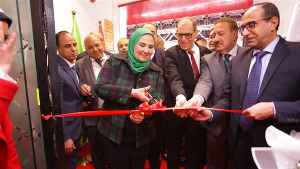 وزيرة التضامن ومحافظ