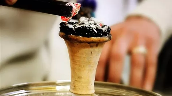 حجر معسل من أحد المقاهي