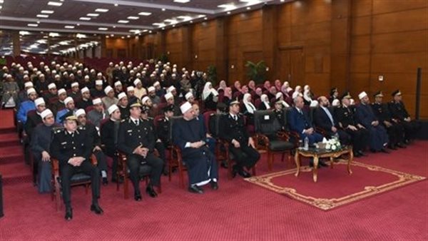 وزير الأوقاف يزور