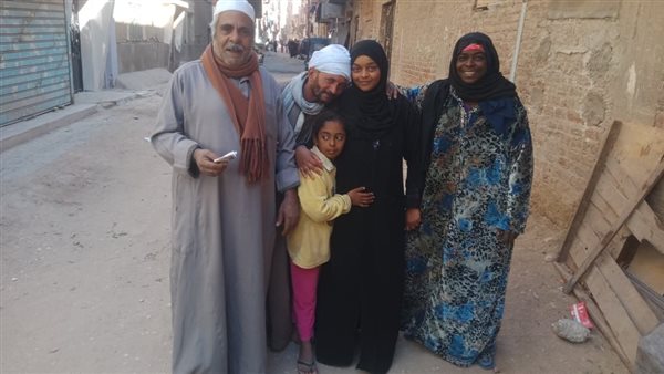 فرحة مع أسرتها بعد