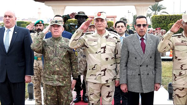 زيارة للقوات المسلحة