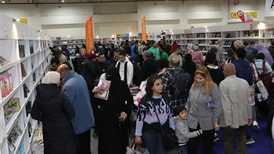 قصور الثقافة تحقق أعلى مبيعات في تاريخها بمعرض الكتاب