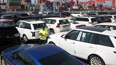 الصناعة تكشف حقيقة إيقاف استيراد السيارات لمدة 3 أشهر