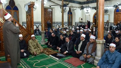 محافظ الإسكندرية يشارك في احتفال الإسراء والمعراج ويكرم 54 من الأئمة وقيادات مديرية المتميزين