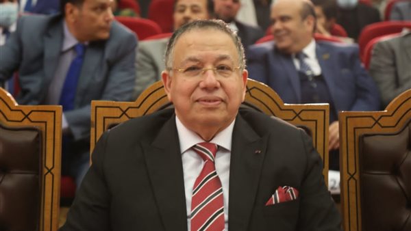 السيد محمود الشريف