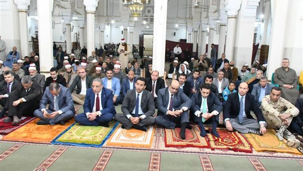 محافظ الفيوم يشهد