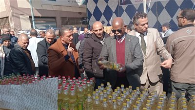 تعرف على أسعار السلع الغذائية بمعرض أهلا رمضان في بنها بالقليوبية