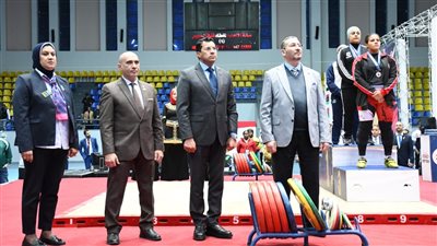 وزير الرياضة يشهد منافسات البطولة الإفريقية لرفع الأثقال المؤهلة لدورة الألعاب الأولمبية