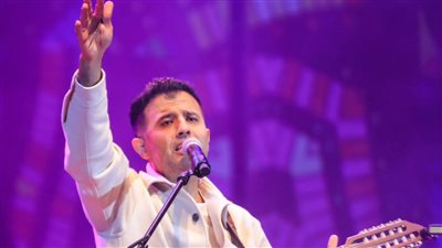 أحد أعضاء فريقه.. حمزة نمرة ينعى زميله أحمد شافعي