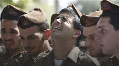 جيش الاحتلال يعلن مقتل جندي وإصابة 3 آخرين بجروح خطيرة خلال اشتباكات جنوب قطاع غزة