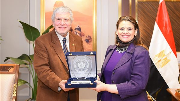 وزيرة الهجرة ورئيس