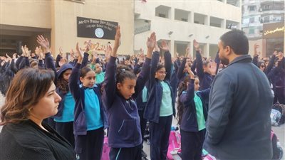 بتسليم الكتب.. انتظام الدراسة بالقاهرة في أول أيام الفصل الدراسي الثاني| صور