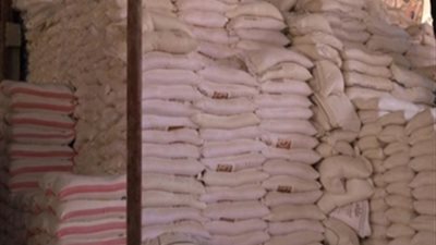 الأمن يضبط 724 طن سلع غذائية احتكرها تاجر داخل مخزن بالشرقية | صور