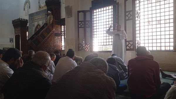 أول مترجم لخطبة الجمعة