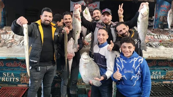 فرحة المواطنين والبائعين