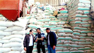 ضبط 3 أطنان مواد خام منتهية الصلاحية داخل مصنع دون ترخيص بالمنوفية 