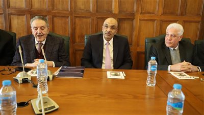 التعميم مرفوض.. الغرف التجارية يرد على اتهام التجار باحتكار السلع في الأسواق