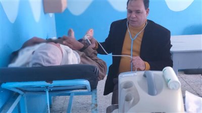 الكشف والعلاج مجانا.. فحص 1230 مواطنا خلال قافلة طبية بقرية فزارة بالبحيرة