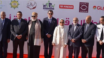 بيت الزكاة: توزيع 1000 شاحنة مساعدات بمحافظات مصر.. و300 لأهالي غزة