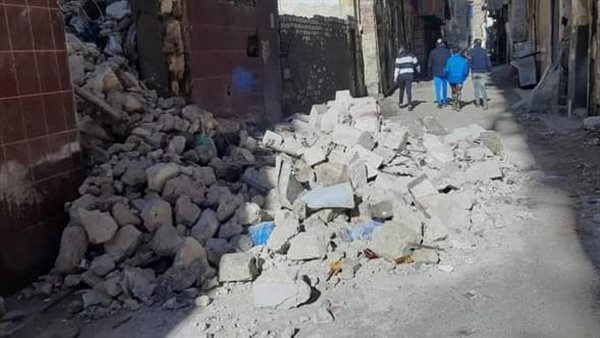 انهيار أجزاء من عقار