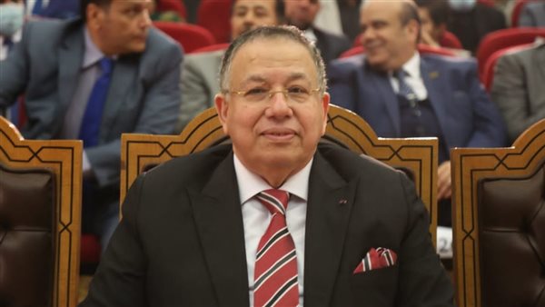  السيد محمود الشريف