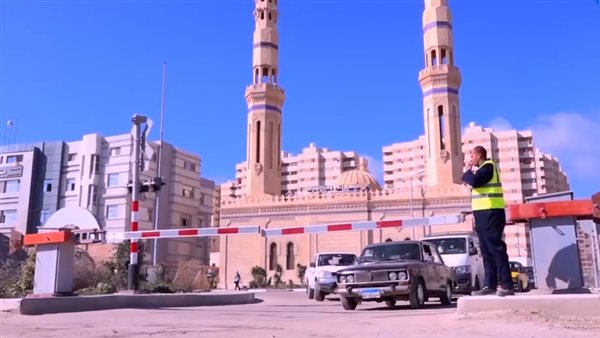 انتظار السيارات أمام