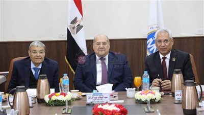 رئيس مجلس الشيوخ يترأس اجتماع أمناء جامعة المنيا الأهلية