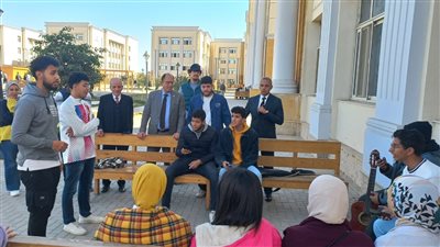 رئيس جامعة حلوان الأهلية في أول أيام الترم الثاني: نسعى لتوفير بيئة أكاديمية تساعد الطلاب على التفوق