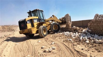 إزالة 23 حالة تعدٍ خلال حملات مكبرة بأسوان