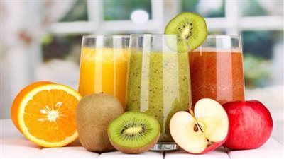الفاكهة أم عصير الفاكهة.. أيهما أفضل لسكر الدم؟