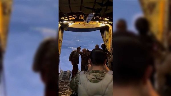 ملك الأردن في الطائرة