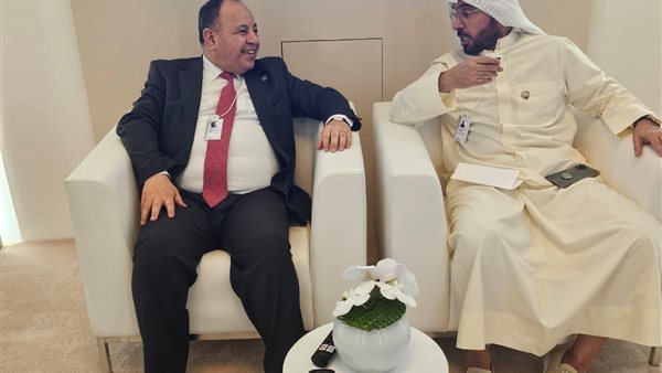 جانب من لقاء وزير