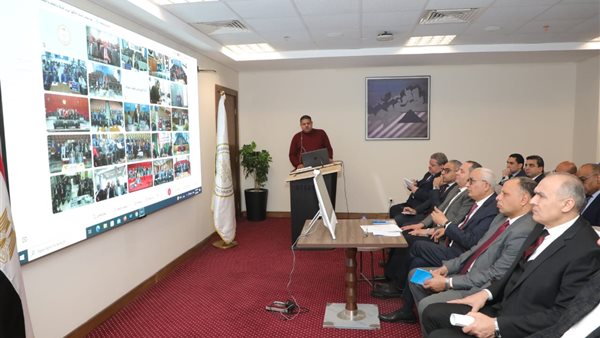 اجتماع وزير التعليم