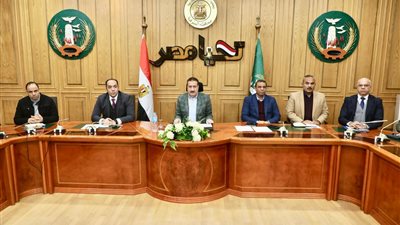 محافظ المنوفية يعلن تطورات أعمال رصف شبكة الطريق في المراكز