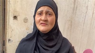 سكان عقار السيدة عائشة المنهار يستغيثون: هاتولنا شقق وانقذونا | بث مباشر 